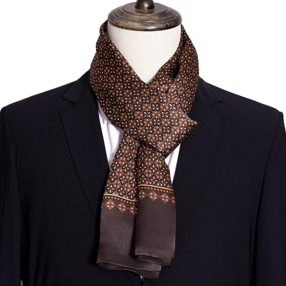 Neuer gestreifter Seidenschal  – Men'S Accessories Premium Bewertung und Preis